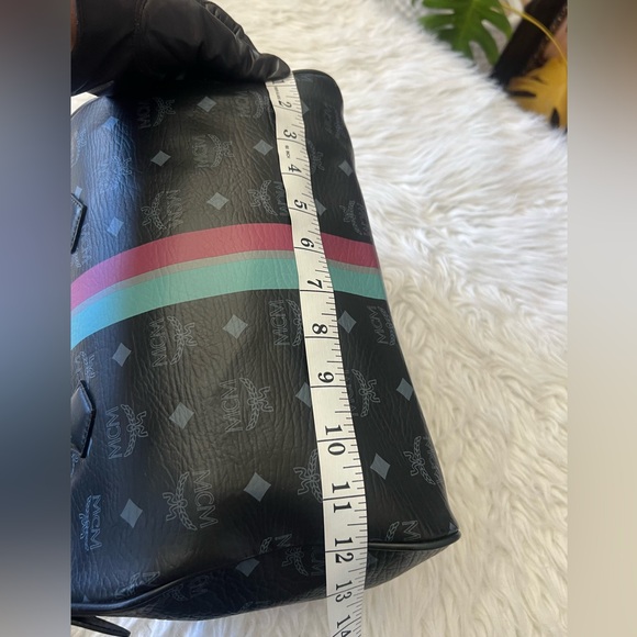 EUC mcm boston stark - Picture 14 of 15